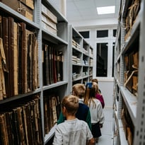 Levez les yeux ! Découverte des archives municipales