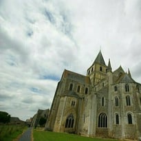 Levez les yeux !  Découverte de l'abbaye Saint-Vigor