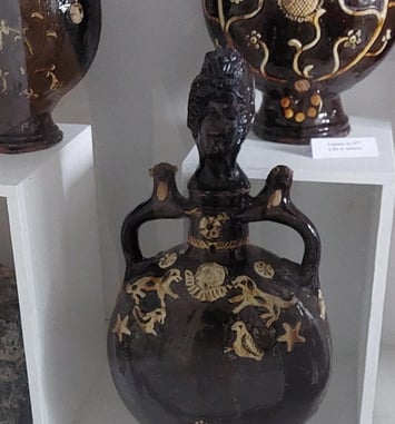 Visite guidée du musée de poteries anciennes