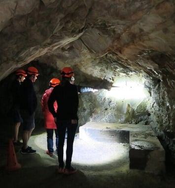 Visite guidée : spéléologie à la batterie du Roule