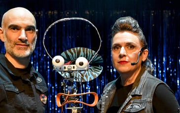 La Tête “Mi-Pneu Mi-Punk” – cie La Boîte à sel