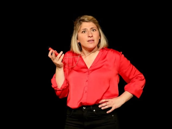 Spectacle à l'Archipel : Craquage - Marion Mezadorian / Ki m'aime me suive